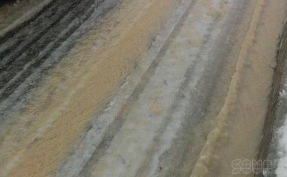 Дорогу Севастополь — Ялта расчищают... сами автомобилисты